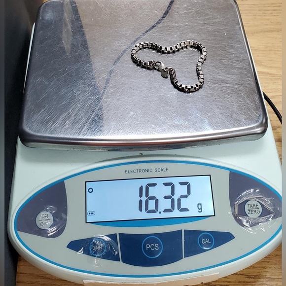 Tiffany & Co 925 Silver Venetian Box Link Bracelet - Fits Up To 7” Wrist W/Pouch - Picture 8 of 11